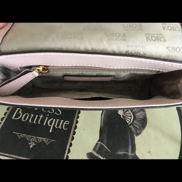 ***SOLD***NEW Michael Kors Crossbody Bag - Picture 5 of 8